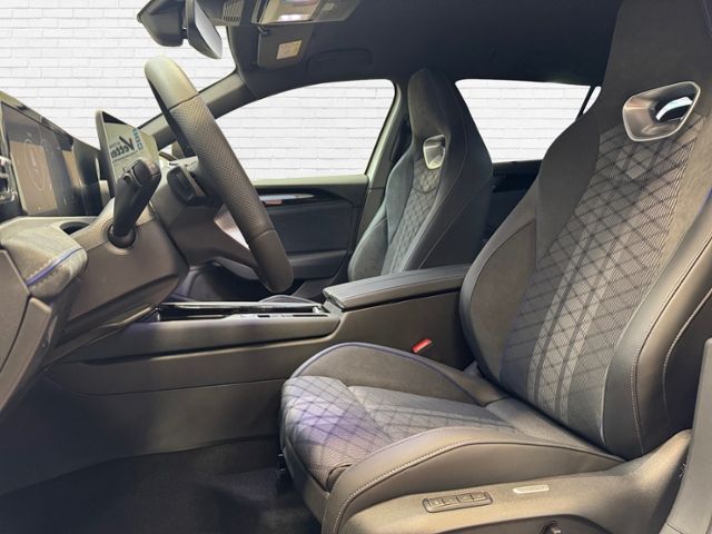 Fahrzeugabbildung Volkswagen Passat R-Line 2,0 l TDI SCR 110 kW (150 PS) 7-Ga