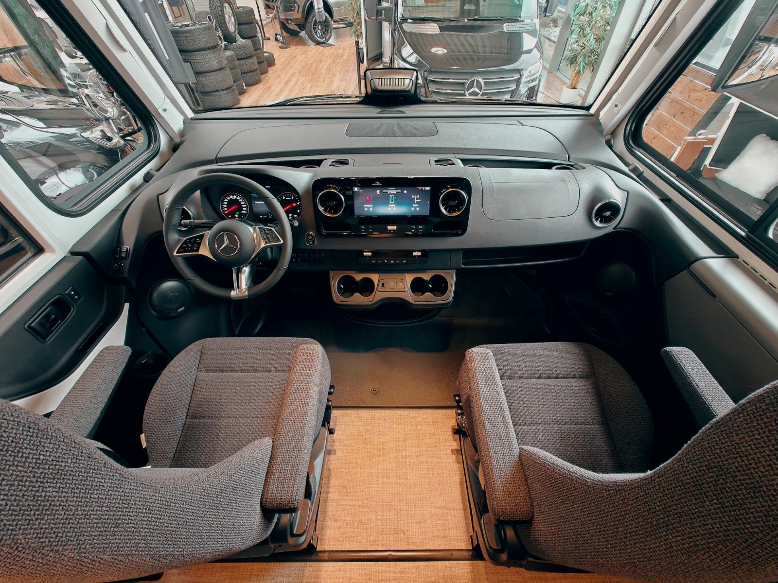 Fahrzeugabbildung HYMER / ERIBA / HYMERCAR B-KLASSE MC I 600 PREMIUM 2026