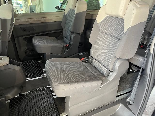 Fahrzeugabbildung Volkswagen T7 Multivan 2.0 TDI DSG Lang Navi 7-Sitzer