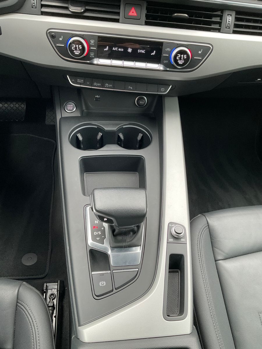 Fahrzeugabbildung Audi A4 Avant 40 TFSI quattro,Leder,ACC,Kamera,LED