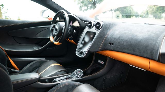 Fahrzeugabbildung McLaren 570S Coupé/Einzigartiger Umbau zum Unikat