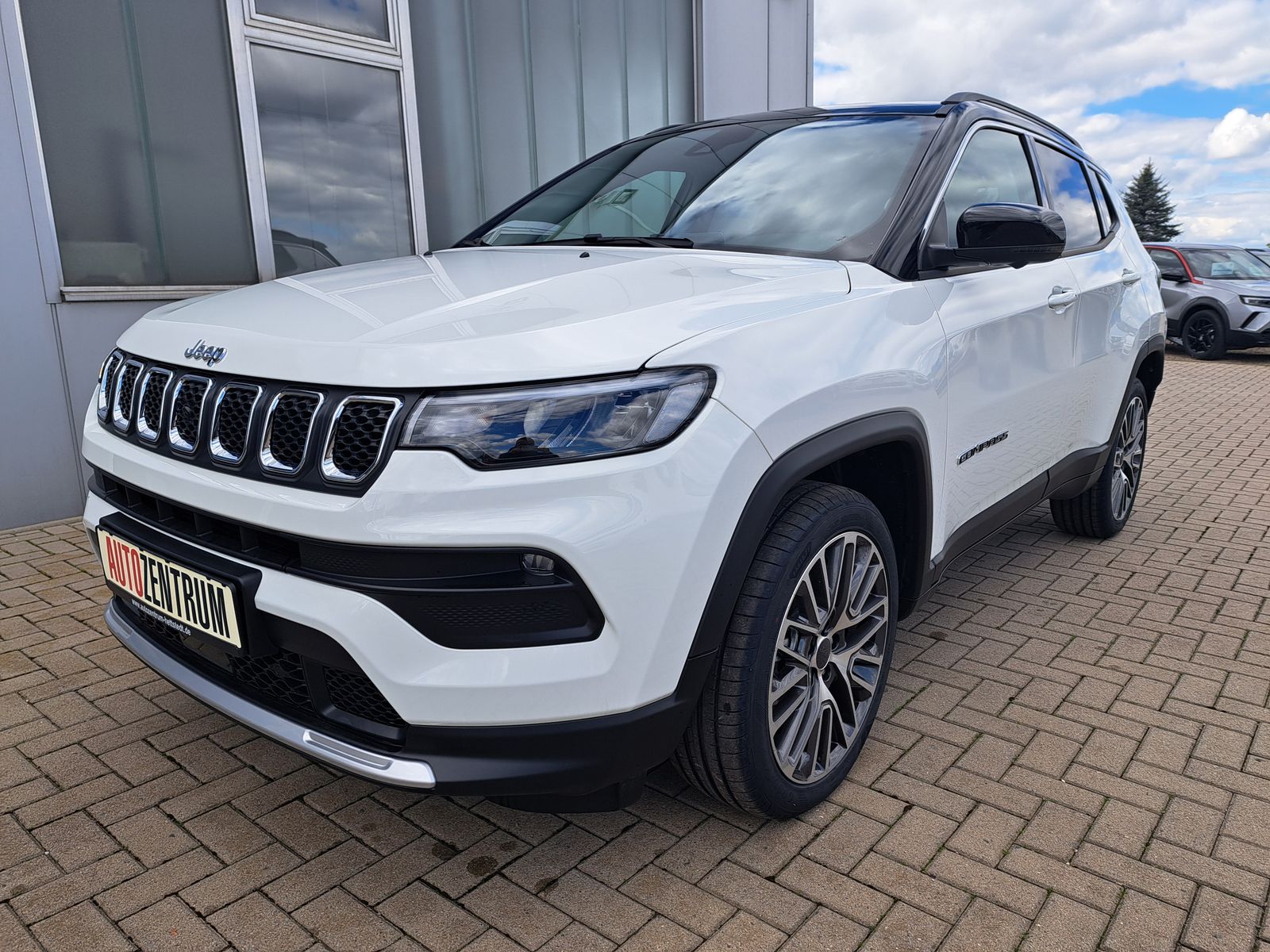 Fahrzeugabbildung Jeep Compass LIMITED+ 1.5 e-Hybrid PANODACH 19"ALU