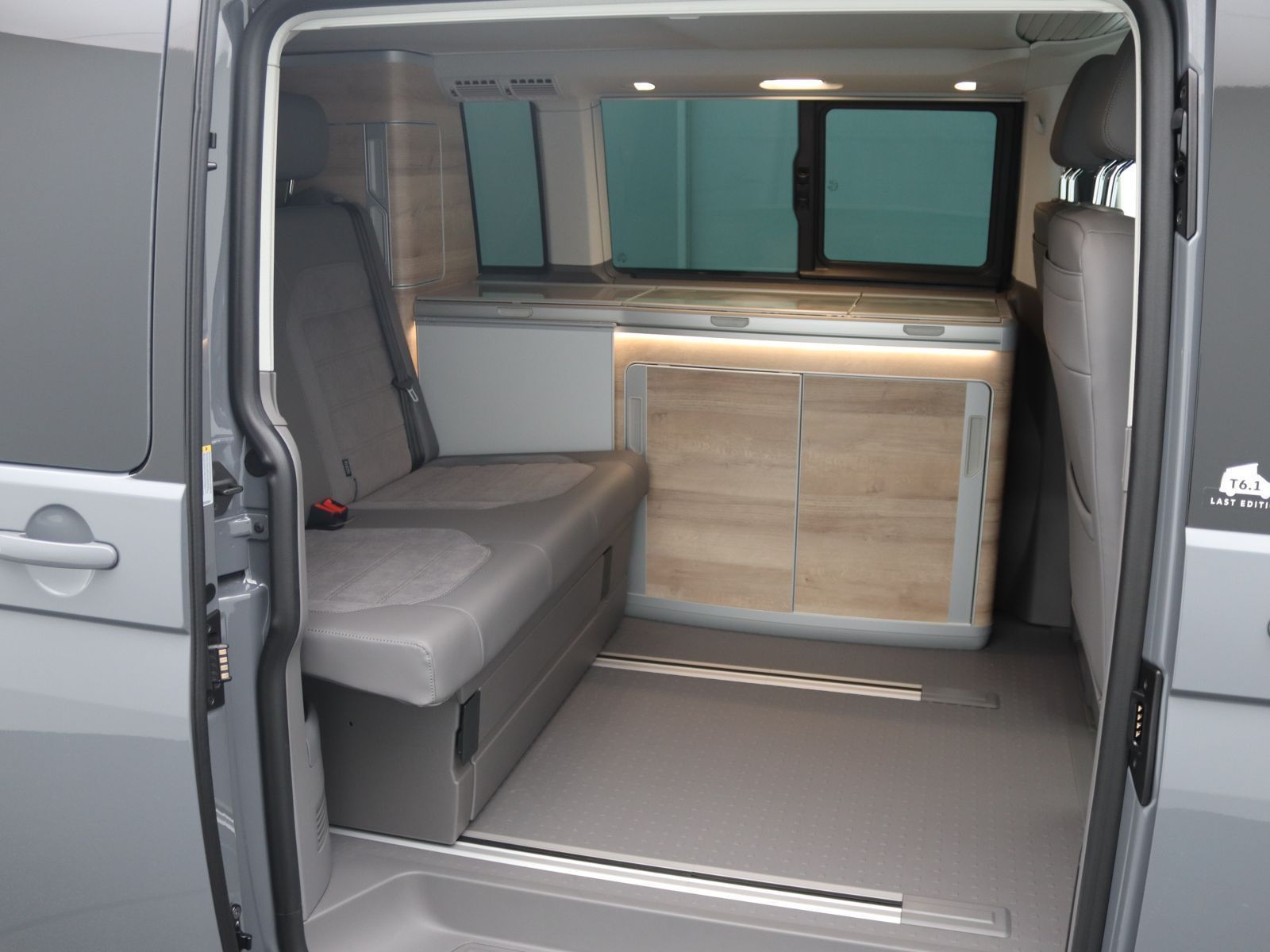 Volkswagen T6 California - Bild 11