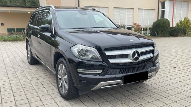 Mercedes-Benz GL 350 BlueTec 4Matic 7 Sitze/SH/SD/AHK/Service