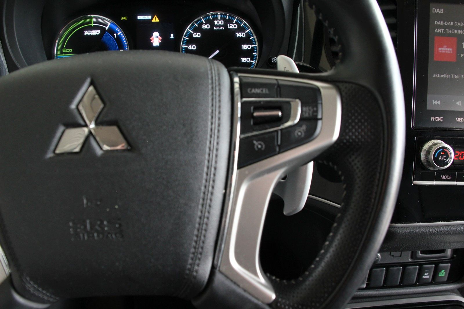 Fahrzeugabbildung Mitsubishi Outlander PHEV Basis Spirit 4WD
