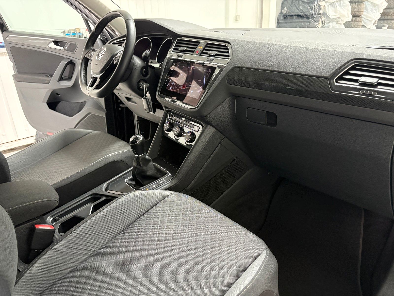 Volkswagen Tiguan Comfortline / United/Navi/ACC/AHK foto 11
