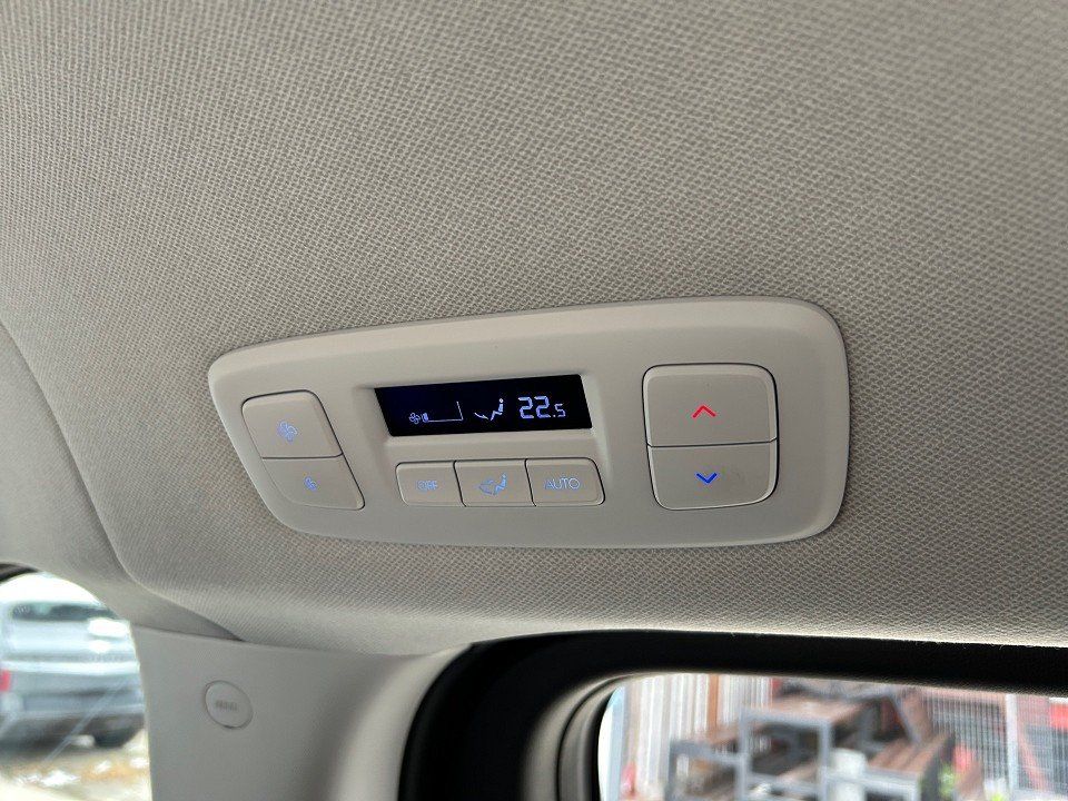 Fahrzeugabbildung Hyundai STARIA HYBRID 9SITZER 6AT TREND 18ZOLL PARK+EA-P