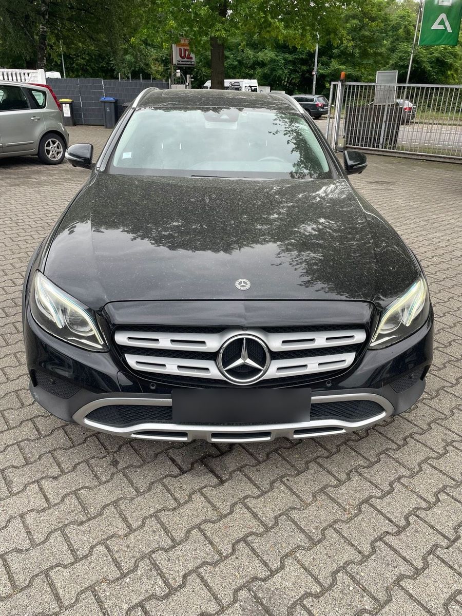 MERCEDES-BENZ Mercedes Benz E 220 d T-Model All-Terrain