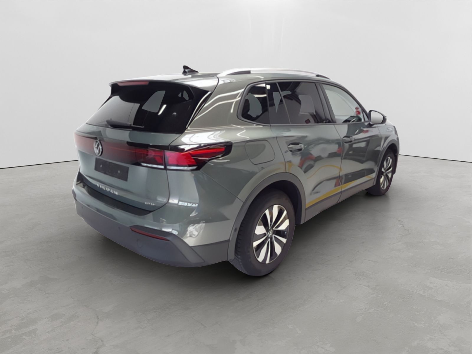 Volkswagen Tiguan 1.5 eTSI DSG Life AHK Kamera LED Navi foto 3