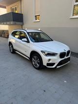 BMW X1 sDrive18i 136 PS Automatik Sportpak... - BMW X1: Ps
