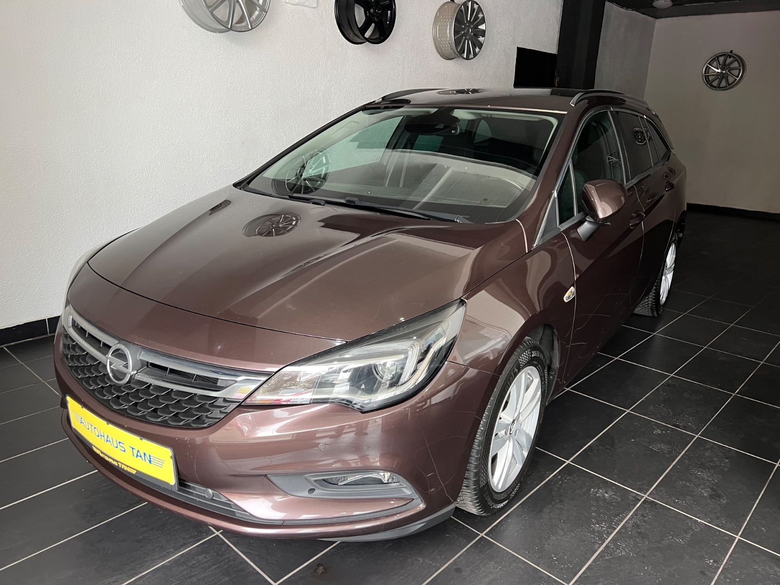 Fahrzeugabbildung Opel Astra K Sports Tourer Business *SONDERLACK*LED*