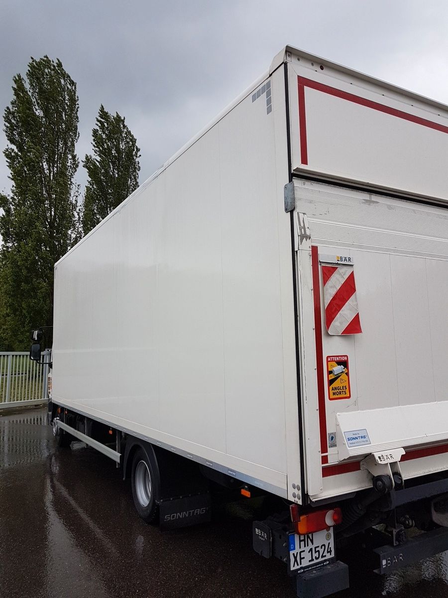 Fahrzeugabbildung DAF LF 260 FA 12t Koffer