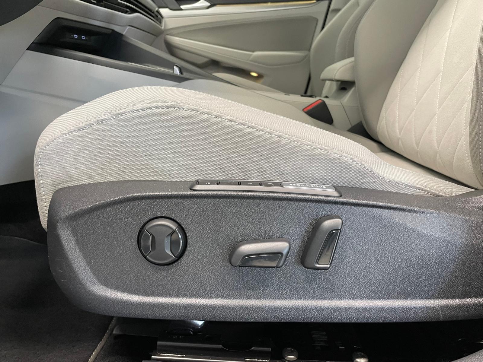 Volkswagen Golf VIII Life 1.5 eTSI DSG STANDHZG, миниатюра 21