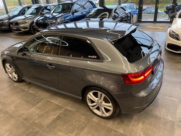 Audi A3 S line *Sportpaket*Klima*Xenon*PDC*Navi*SHZ*