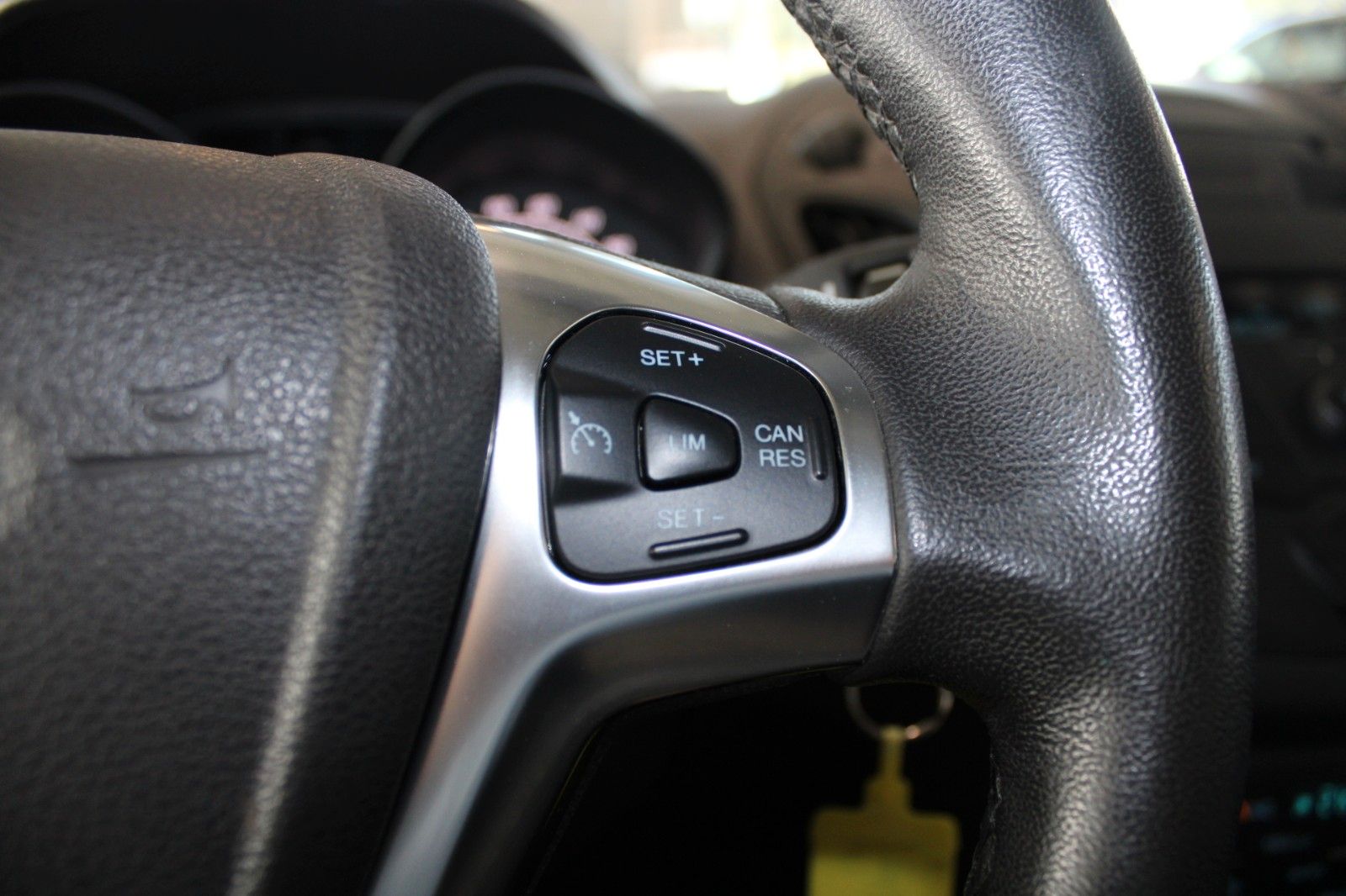 Fahrzeugabbildung Ford Tourneo Courier 1.5 TDCi Trend AHK KLIMA WinterP