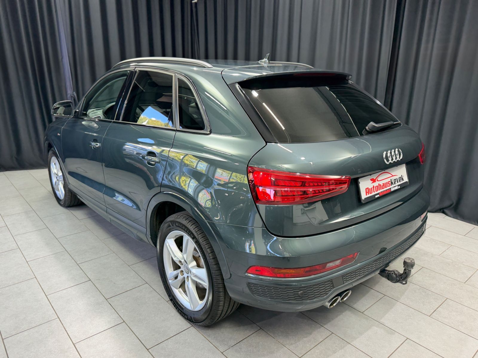 Fahrzeugabbildung Audi Q3 sport|S-Line|S-Tronic|AHK|NAVI|AUTOMATIK