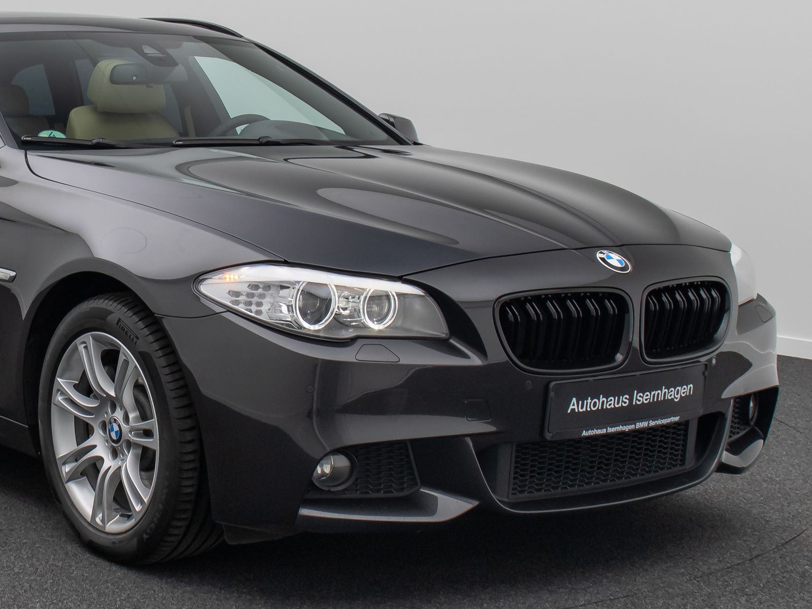 Fahrzeugabbildung BMW 530d xD M Sport Kamera HUD NaviPro Panorama HiFi
