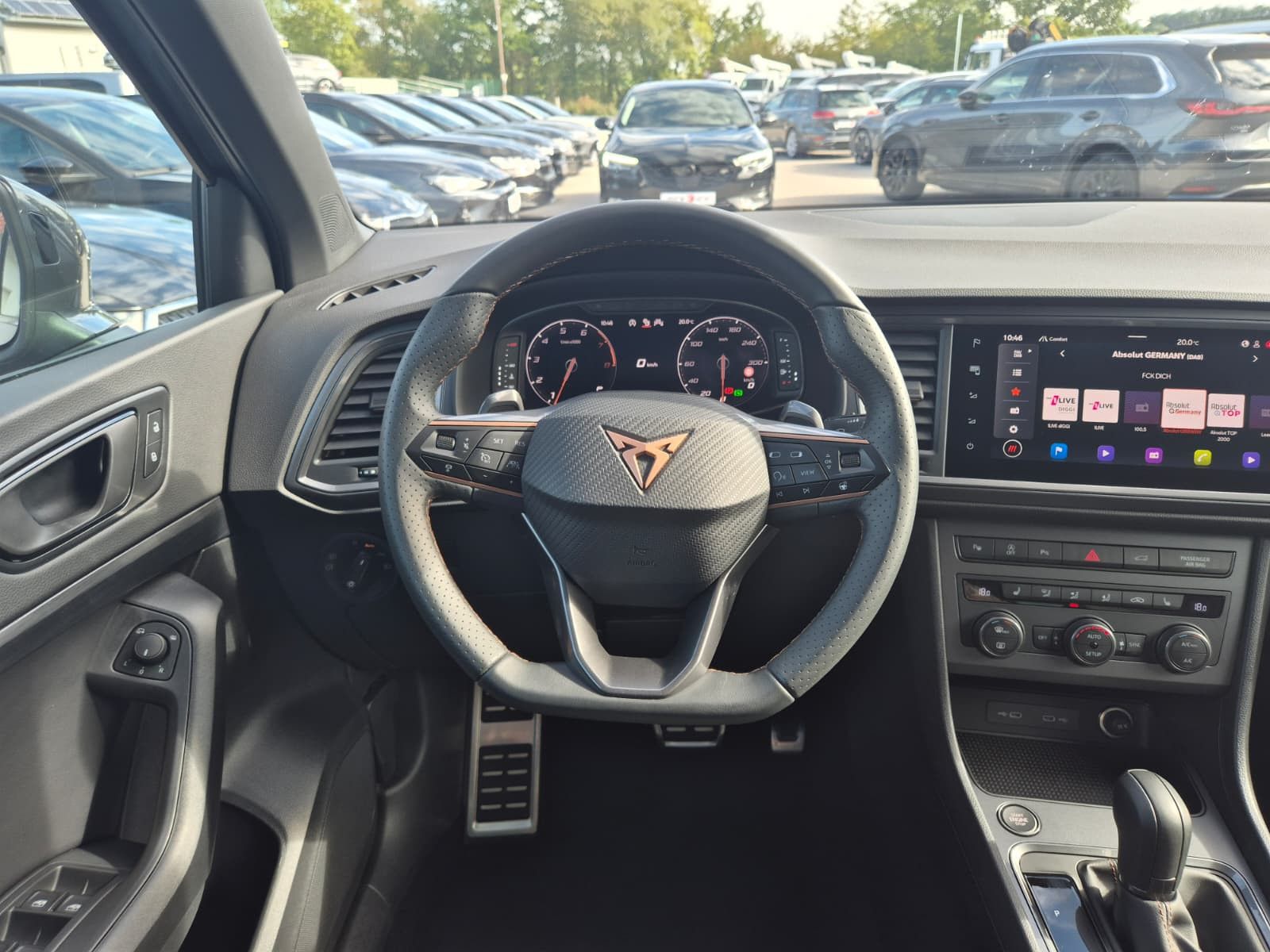 Fahrzeugabbildung CUPRA Ateca 1.5 TSI DSG PANO*DINAMICA*ACC*KAM*AHK*19"