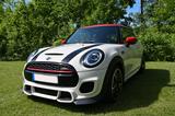 MINI John Cooper Works JCW  - weiße MINI John Cooper Works