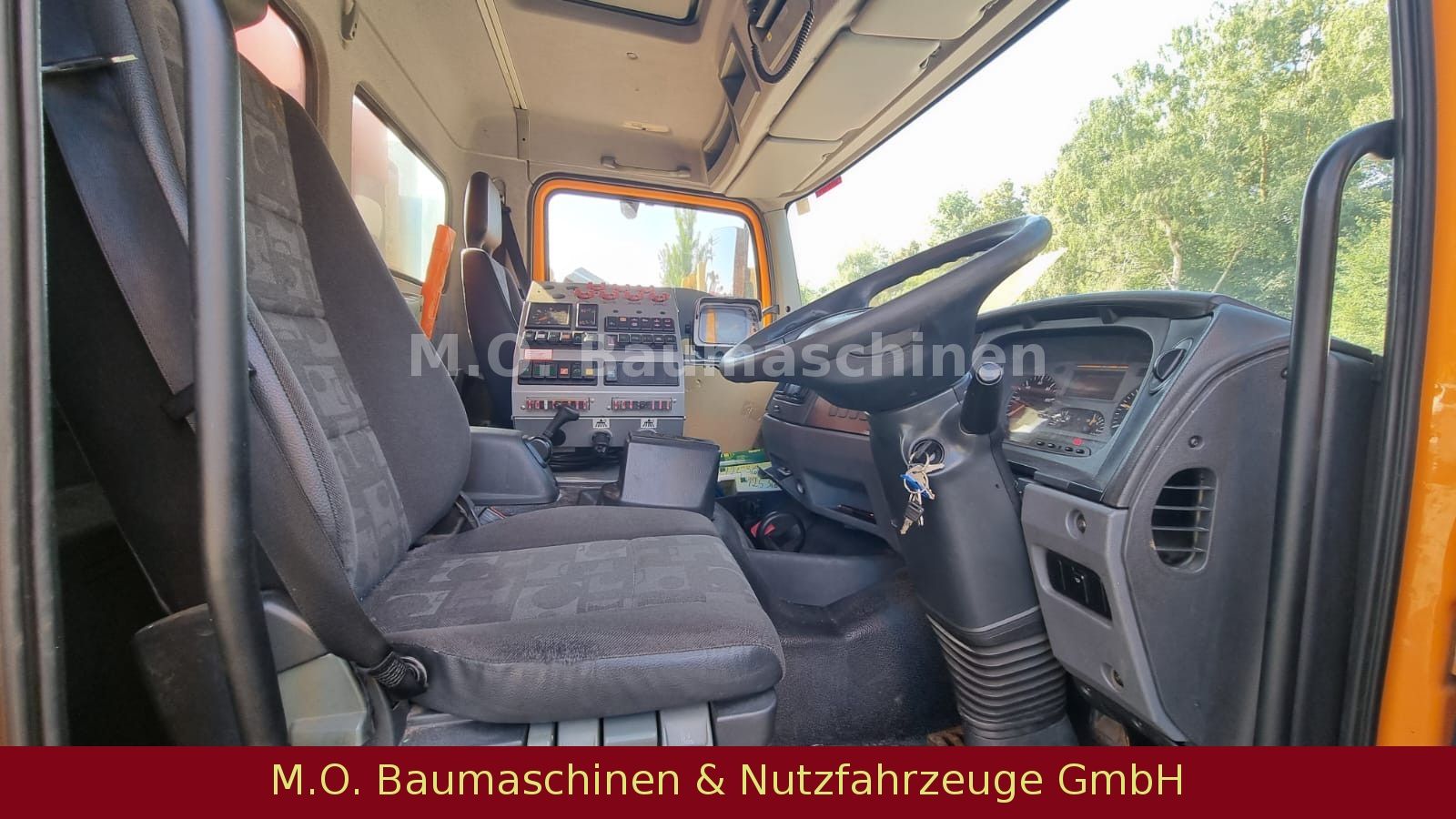 Fahrzeugabbildung Mercedes-Benz Atego 1523