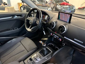 MYAUTOCENTER – Gebraucht- und Jahreswagen mit Werkstattservice in Pfaffenhofen Audi A3 Sportback sport *1. Hand*Klima*Navi*Xenon*BT*