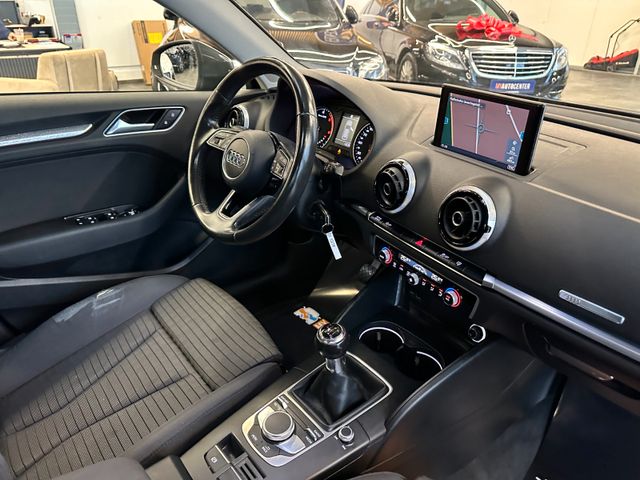 MYAUTOCENTER – Gebraucht- und Jahreswagen mit Werkstattservice in Pfaffenhofen Audi A3 Sportback sport *1. Hand*Klima*Navi*Xenon*BT*