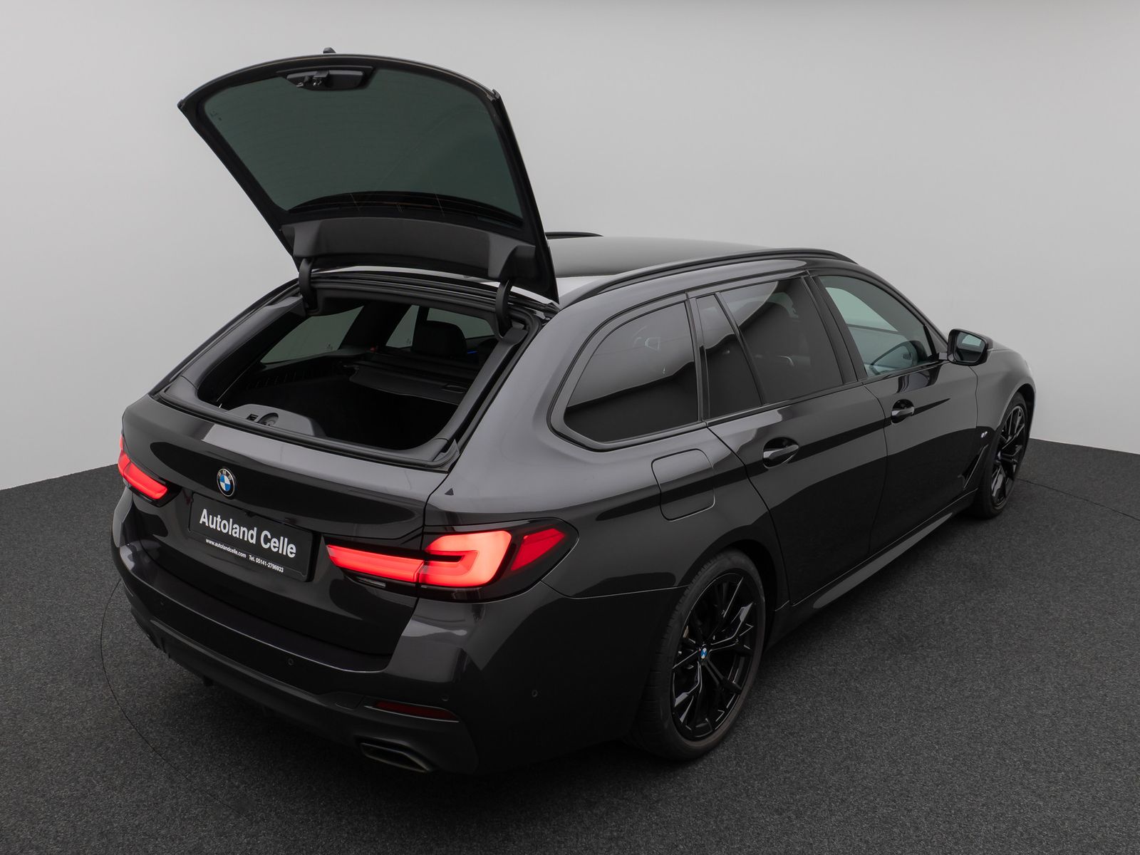 Fahrzeugabbildung BMW 530d xD M Sport Kamera Laser HUD DAN H/K 19Zoll