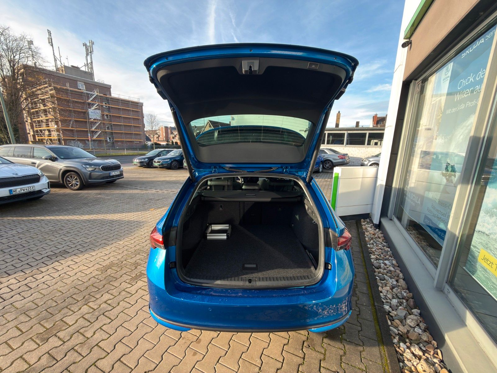 Fahrzeugabbildung SKODA Octavia Combi Balance 1,5 TSI mHEV 110 kW 7-Gang