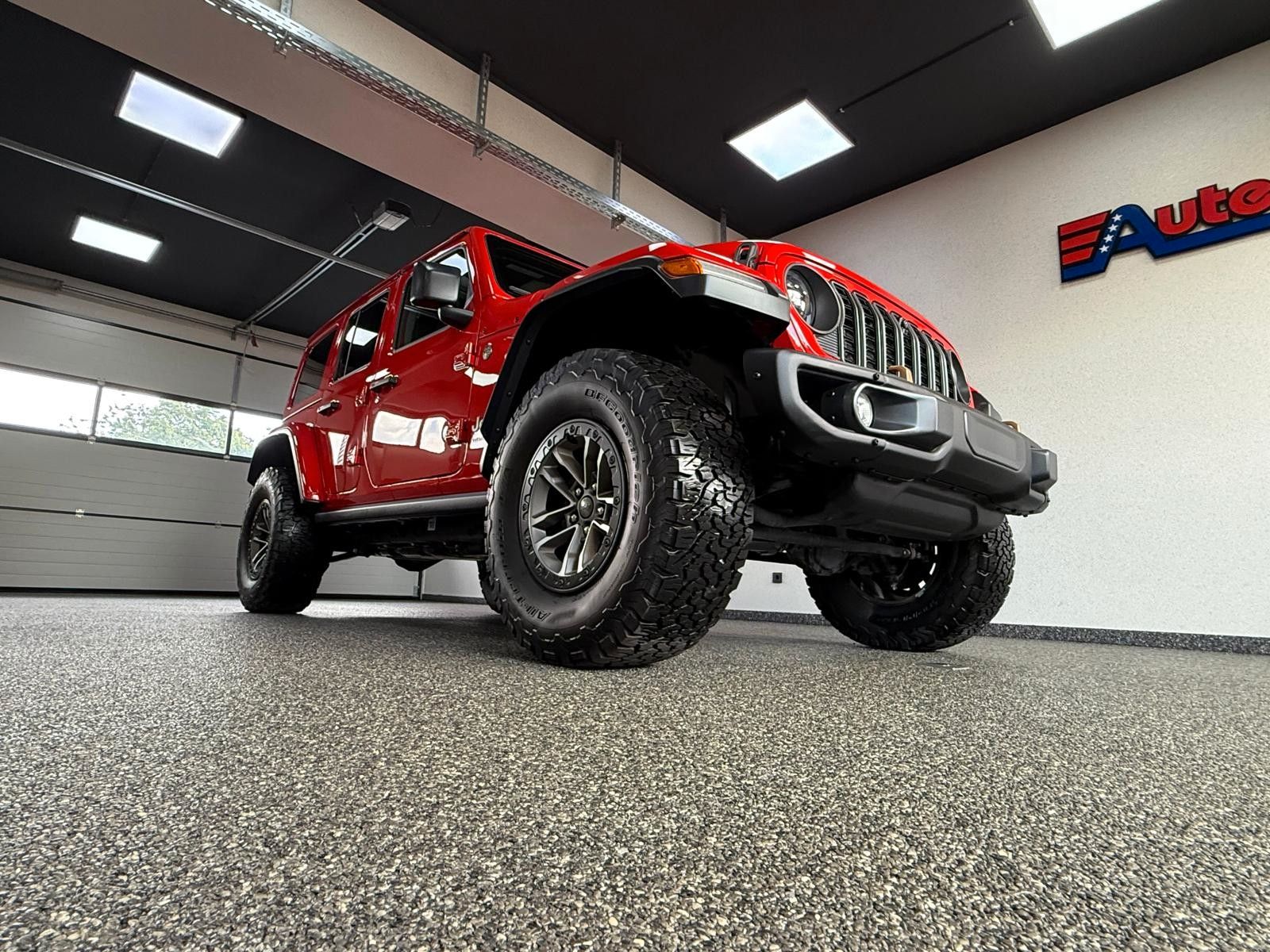 Fahrzeugabbildung Jeep RUBICON 392-6.4L HEMI V8-AHK 3500KG-35"