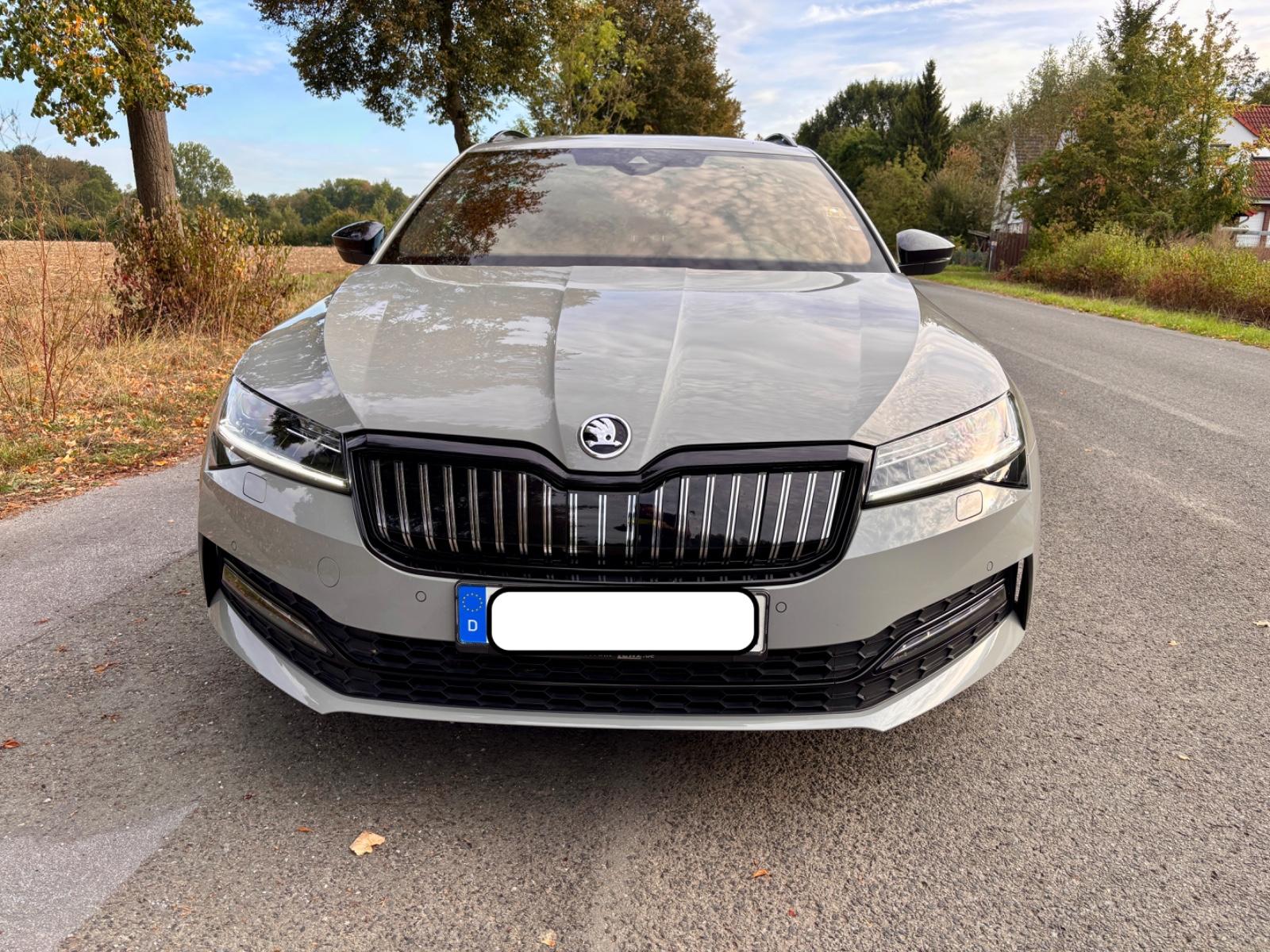 Skoda Superb 1.4 TSI iV DSG SPORTLINE COMBI 