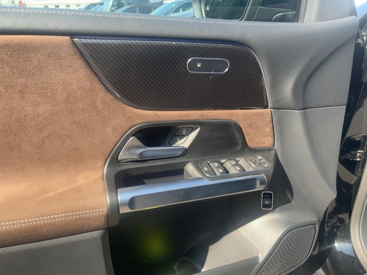 Fahrzeugabbildung Mercedes-Benz GLB 220 d 4M AMG/Night/Kamera/MBUX/AHK