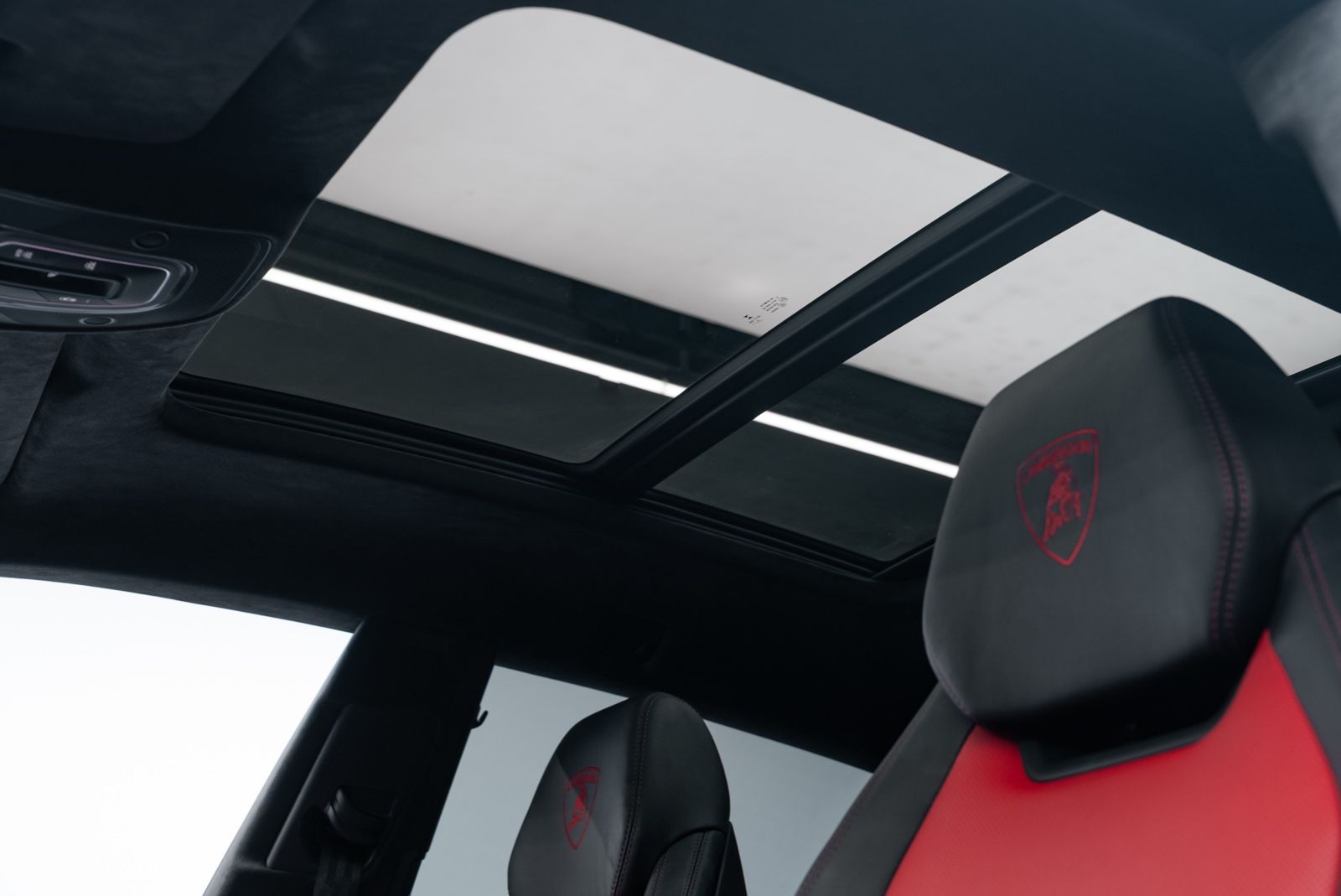 Fahrzeugabbildung Lamborghini Urus PANO/BANG&OLUFSEN/NIGHT VISION