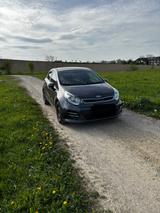 Kia Rio 1.4 Dream-Team Edition Dream-Team Edition - Kia Unfallwagen