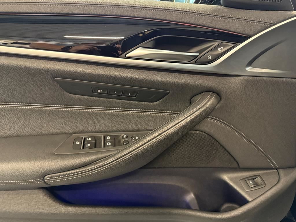 BMW 540d xDrive LuxuryLine AHK+Pani+Innovationpaket foto 9