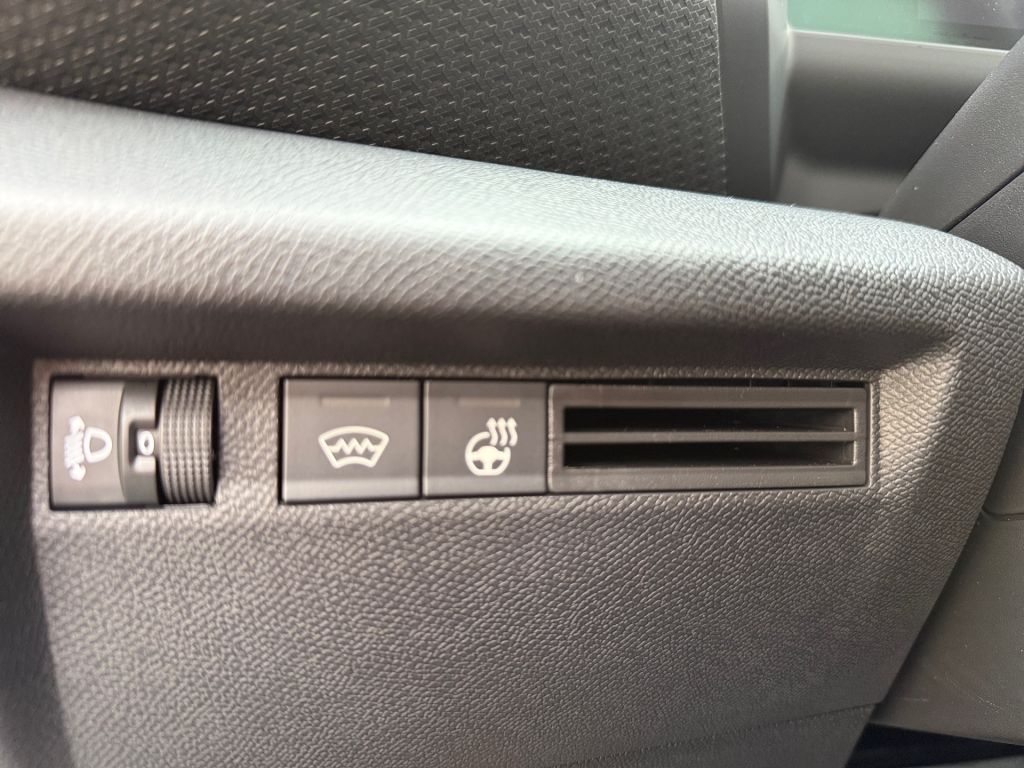 Fahrzeugabbildung Citroën C4 Benziner 130 MAX - Schiebedach/Winter Paket