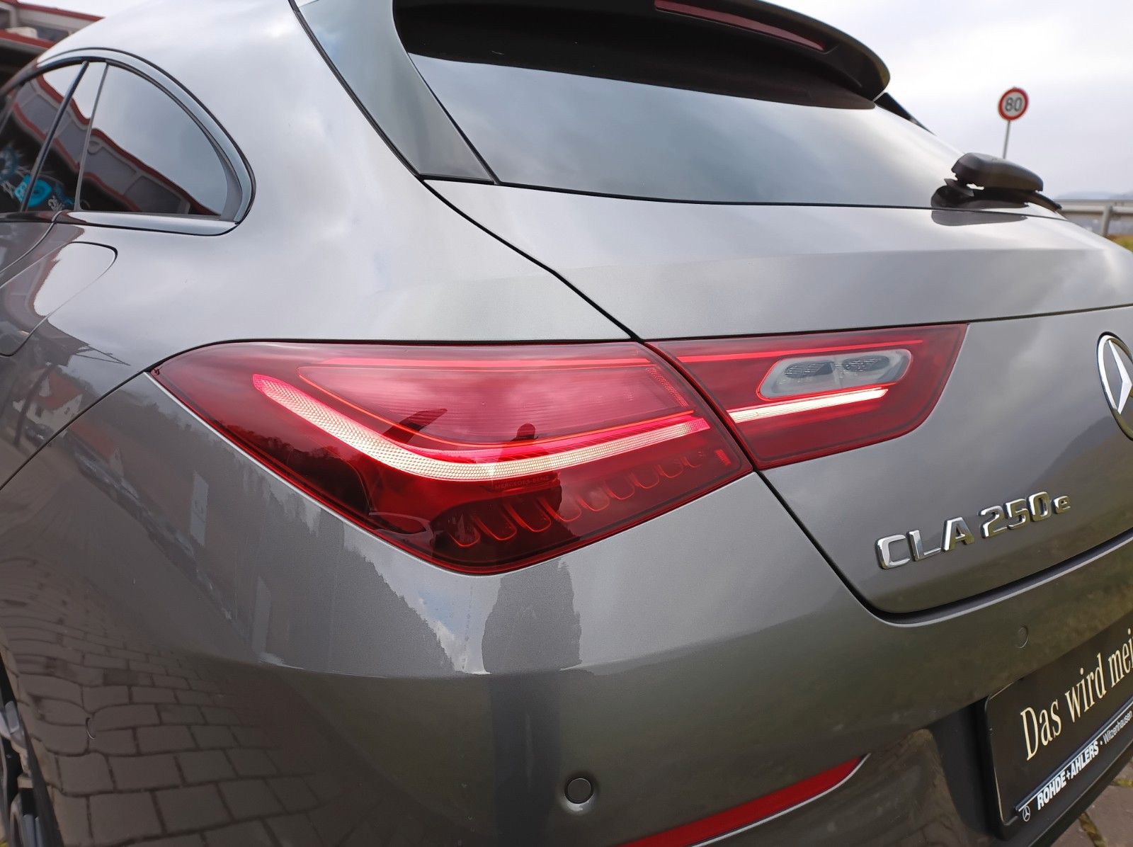 Fahrzeugabbildung Mercedes-Benz CLA 250e SB+AMG LINE+NIGHTPAKET+LH+SH+KAMERA++++