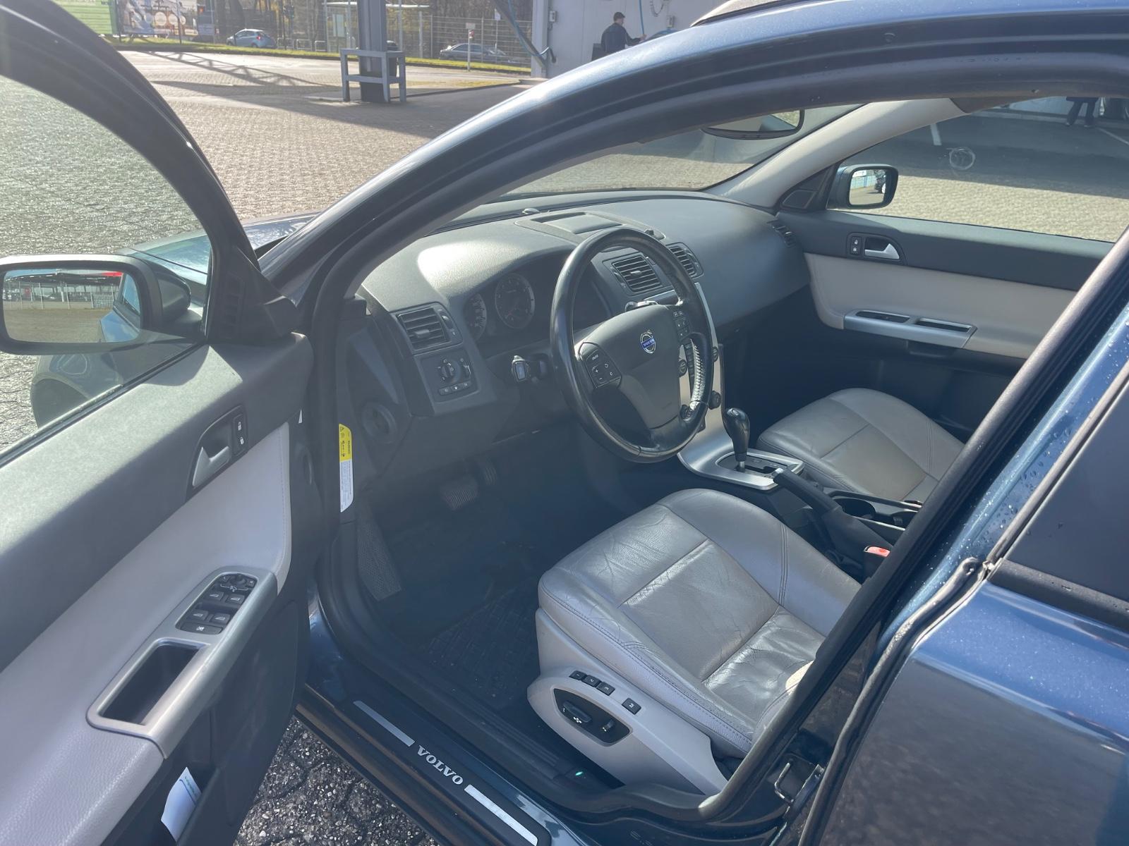 Volvo V50 2004 — photo 13
