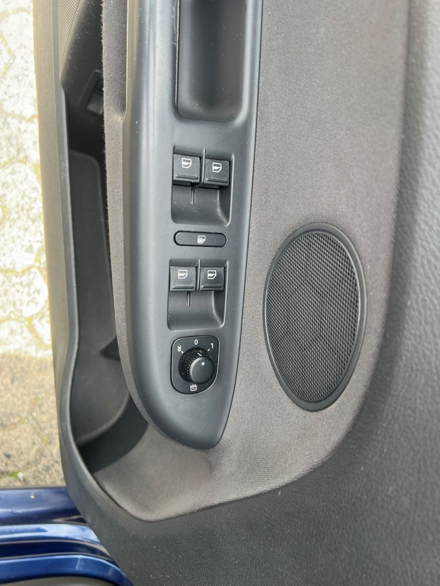 Fahrzeugabbildung Volkswagen Golf Plus V 1.6 Tour * 1.HAND *