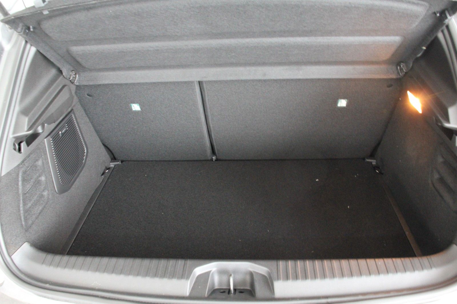 Fahrzeugabbildung Mitsubishi Colt Top LED*DAB*SHZ*BOSE*360°