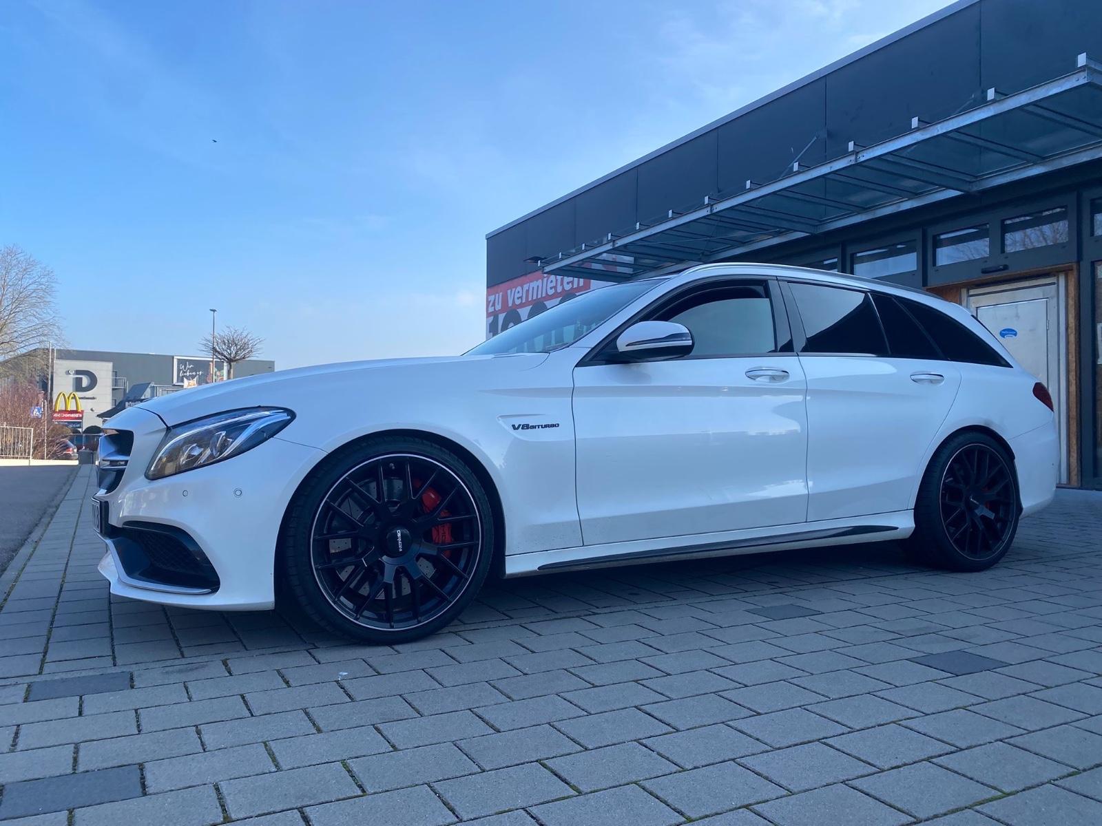 Mercedes-Benz C 63 AMG