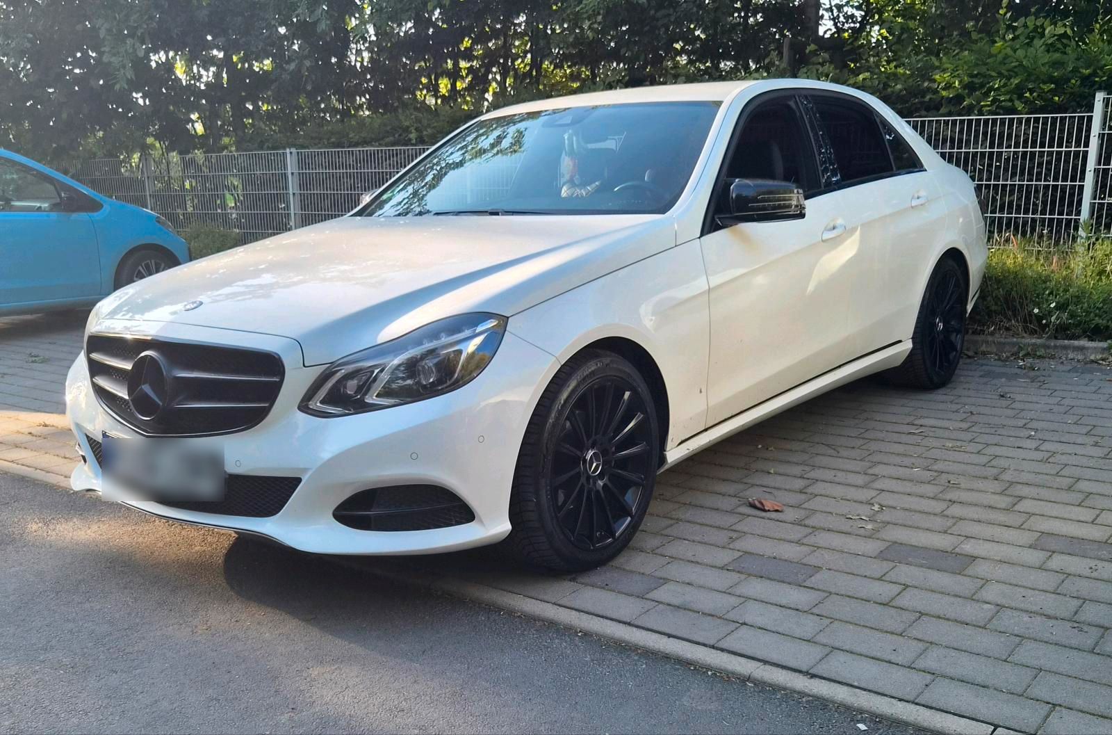 MERCEDES-BENZ Mercedes-Benz E200 Night Life Paket