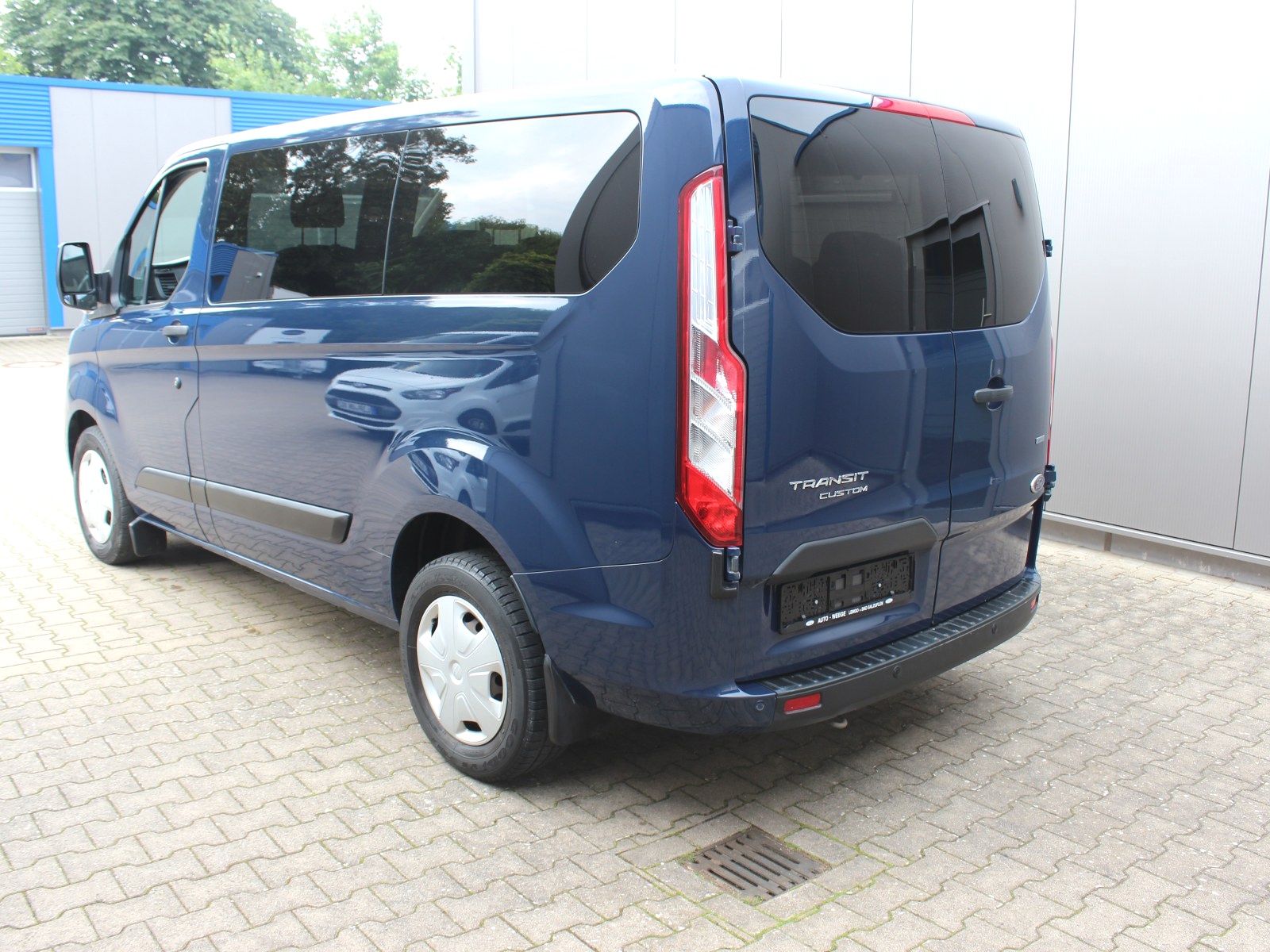 Fahrzeugabbildung Ford Transit Custom 320 L1 Trend