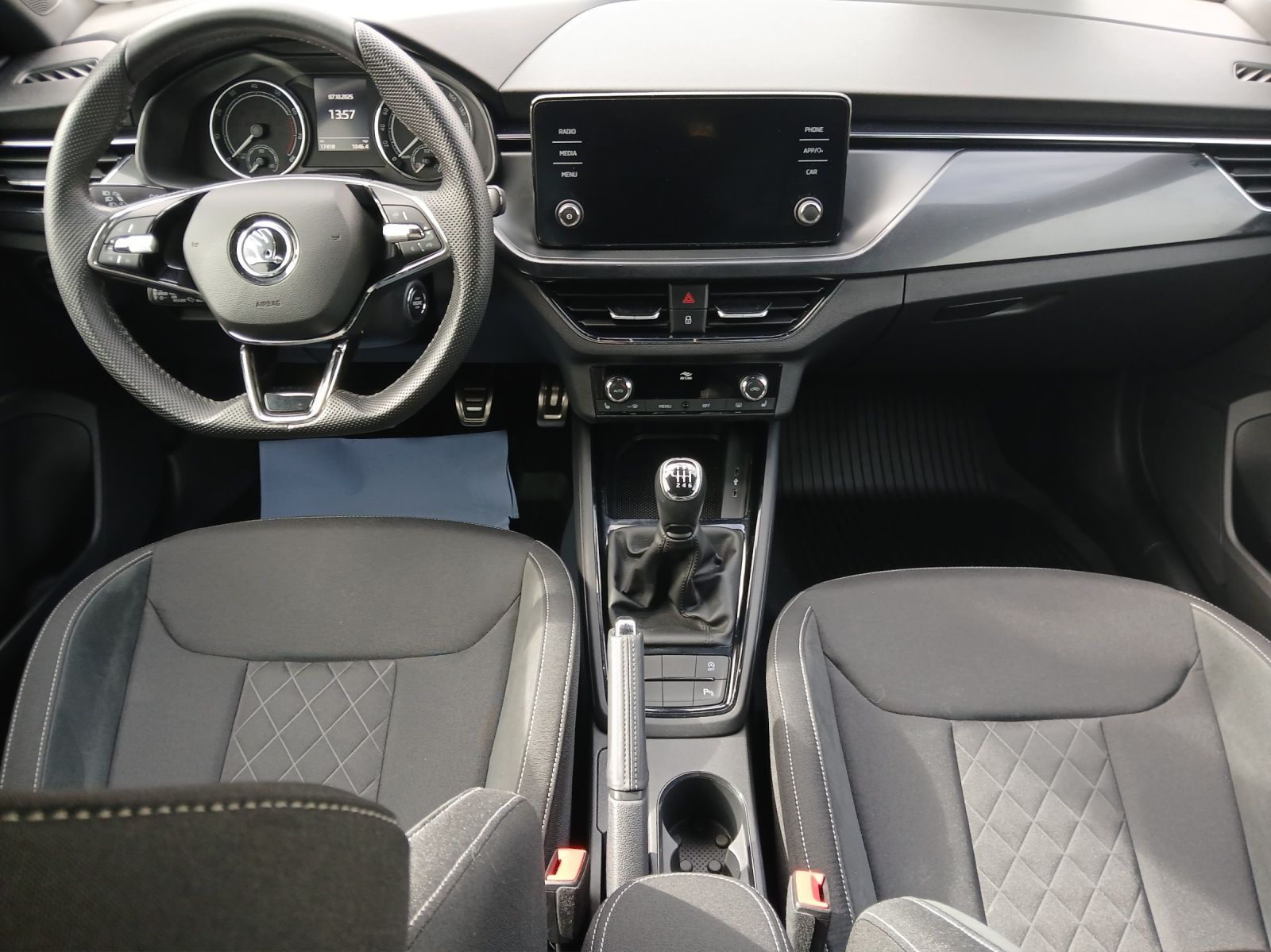 Fahrzeugabbildung SKODA Kamiq TSI Style LED ACC RFK SH