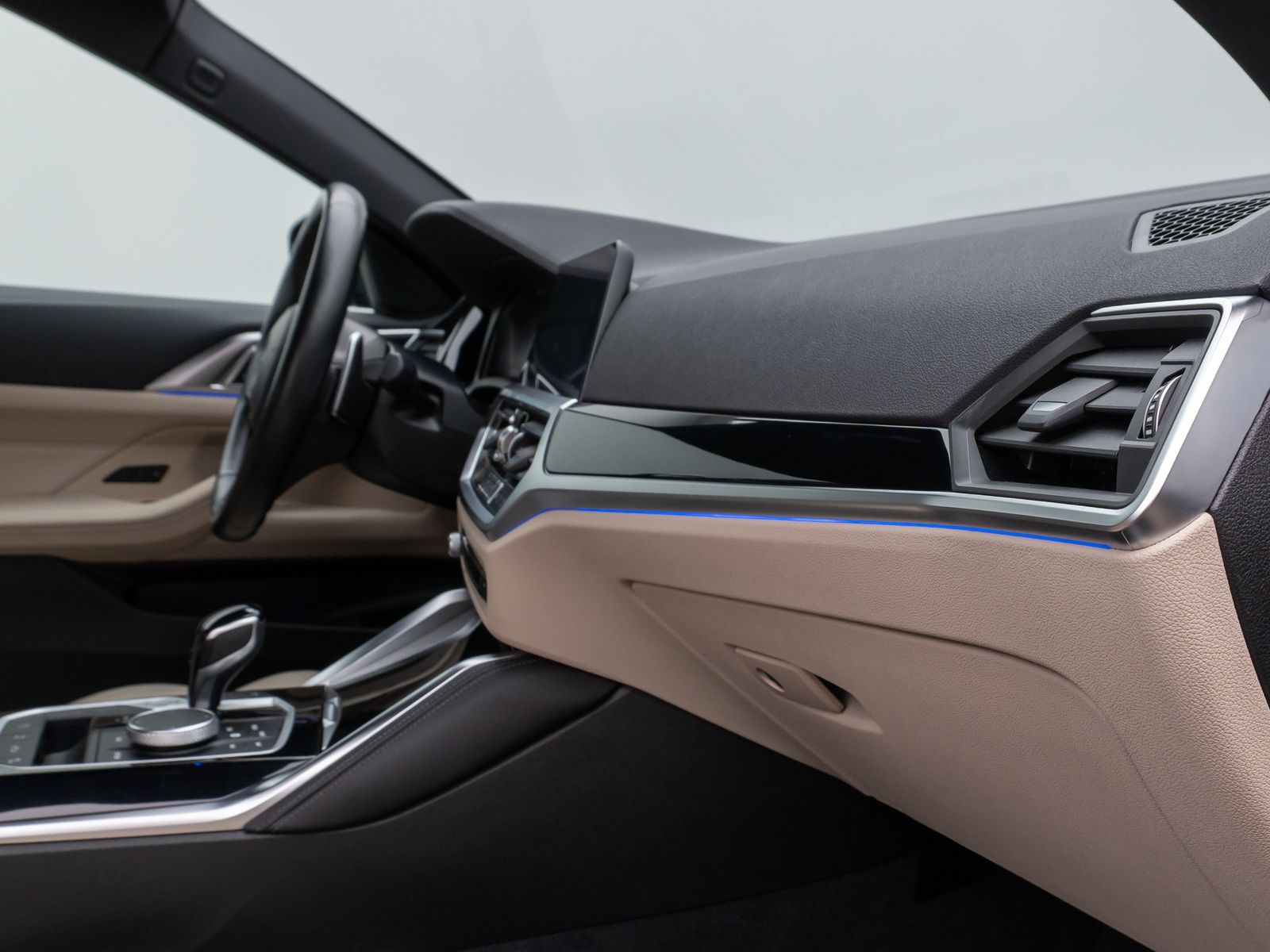 Fahrzeugabbildung BMW M440i Kamera Laser HUD DAB HiFi Komfort Alarm 19