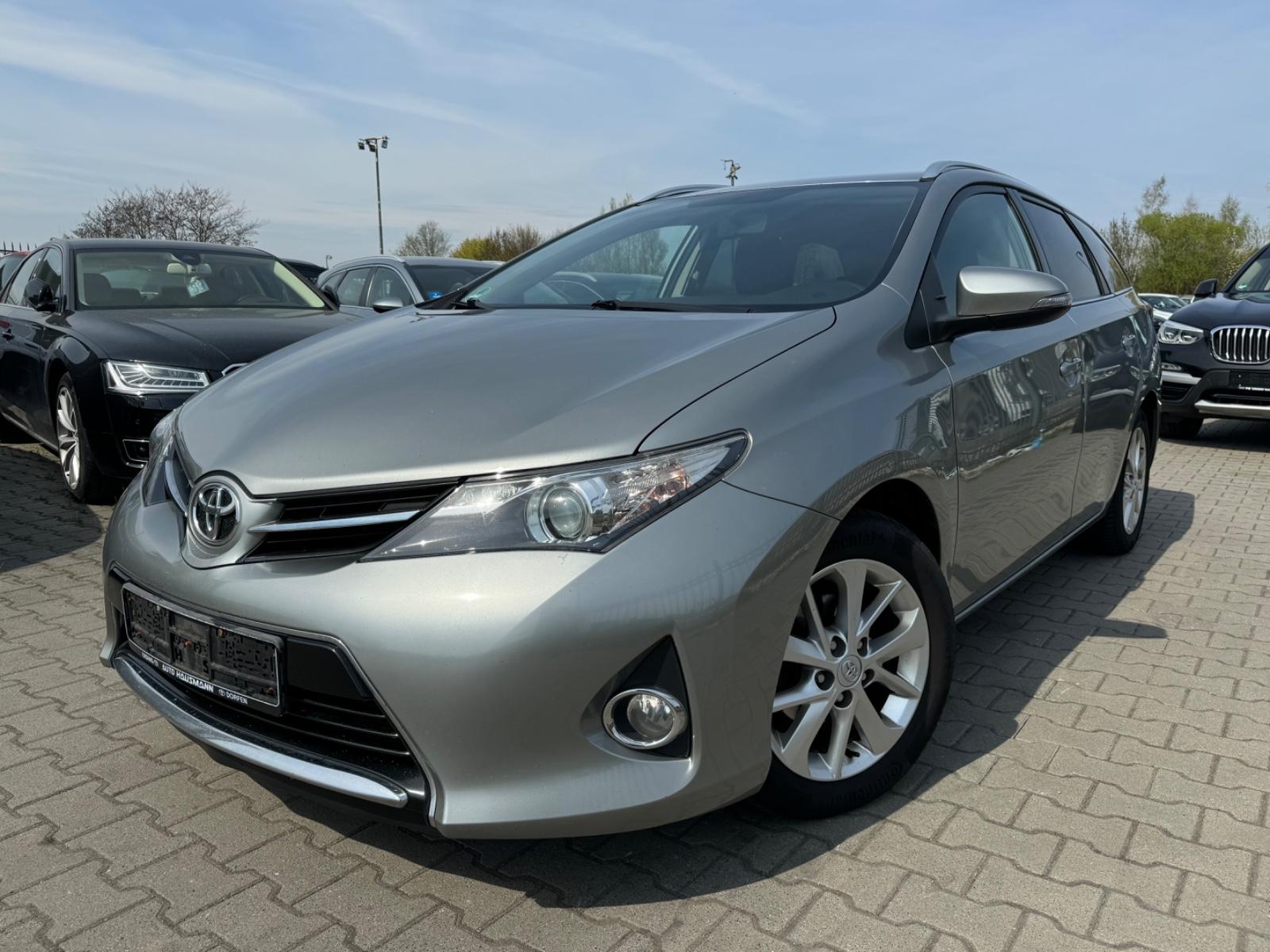 Toyota Auris Touring Sports Life+ Automatik