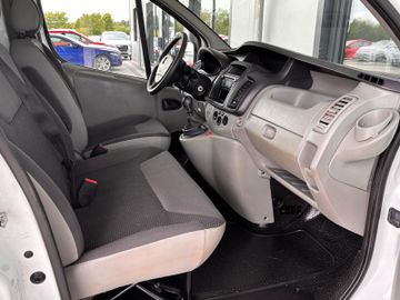 Opel Vivaro - 12