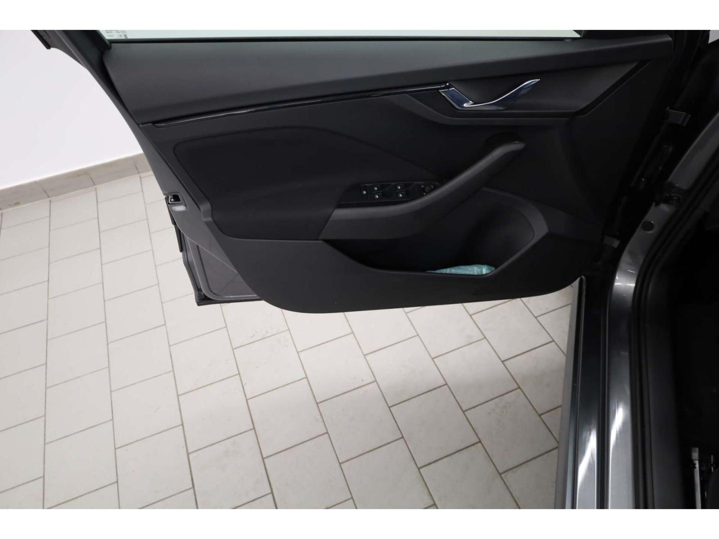 Skoda Kamiq 1.0 TSI Tour, миниатюра 14