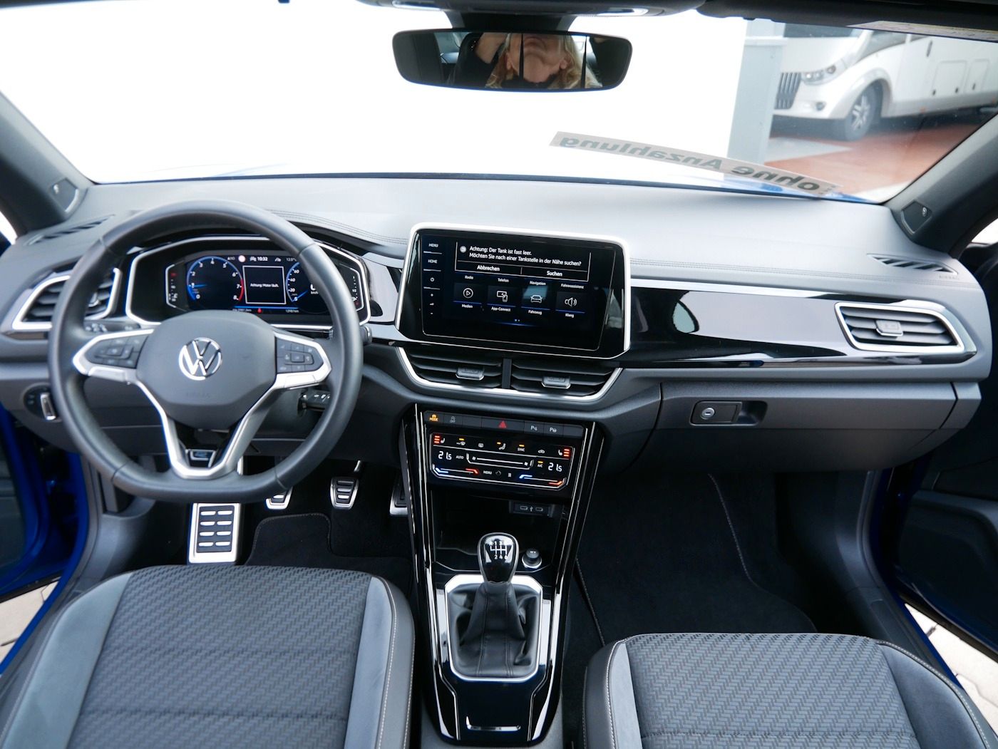 Fahrzeugabbildung Volkswagen T-Roc Cabriolet 1.5 R-Line NEU54T AHK Standheiz