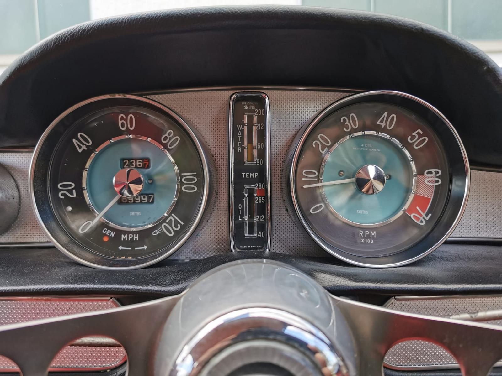 Volvo P1800