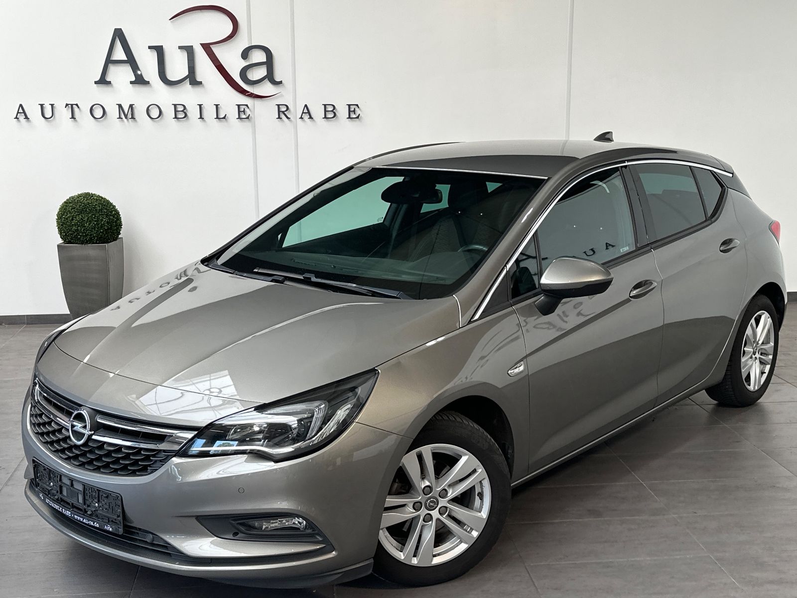 Fahrzeugabbildung Opel Astra 1.4 Turbo NAV+KAM+SHZ+PDC+KLIMA+TEMPOMAT